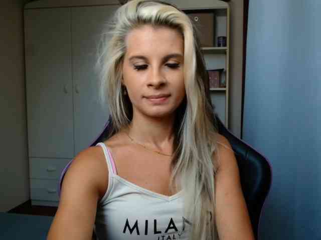 KristineNatural webcam