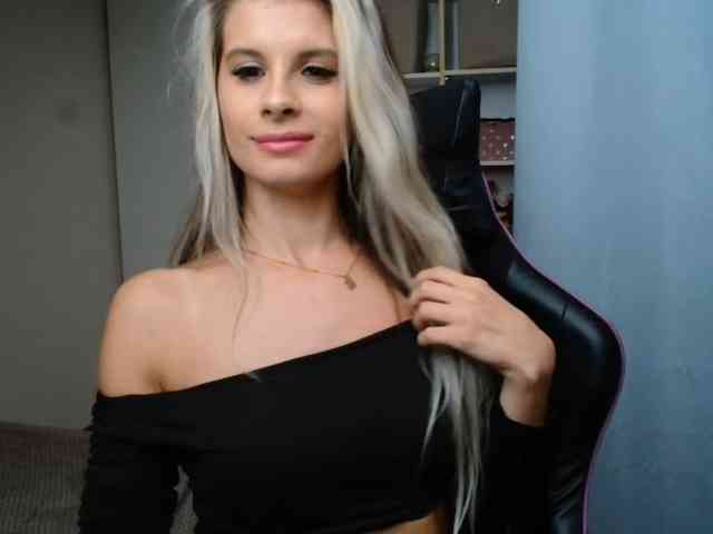 KristineNatural webcam