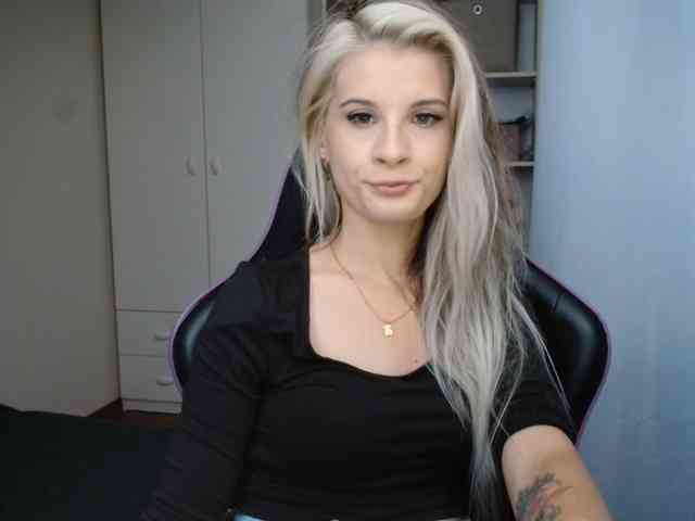 KristineNatural webcam