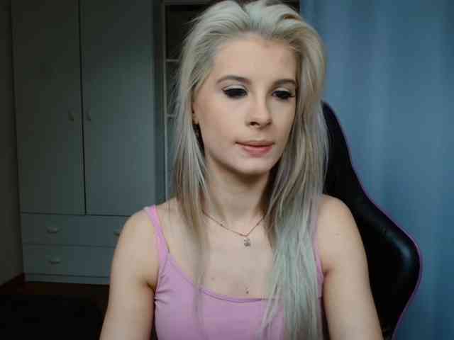 KristineNatural webcam