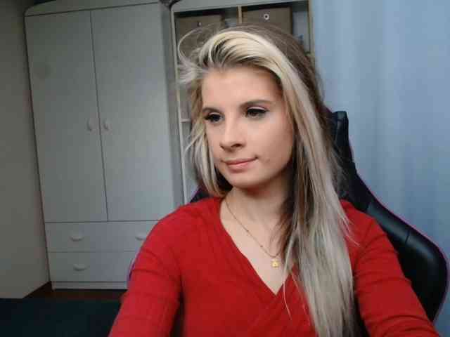 KristineNatural webcam