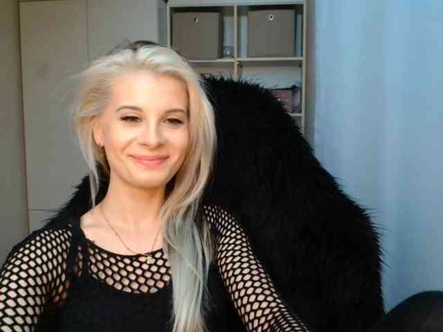 KristineNatural webcam