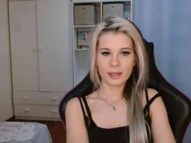 KristineNatural webcam