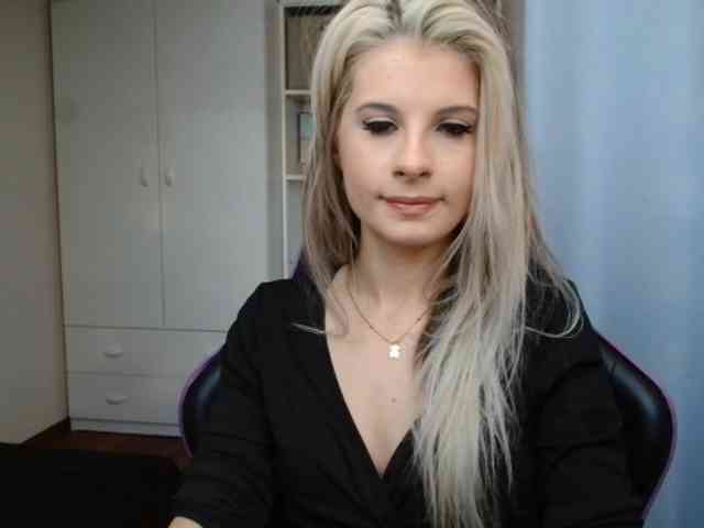 KristineNatural webcam