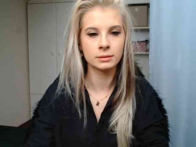 KristineNatural webcam