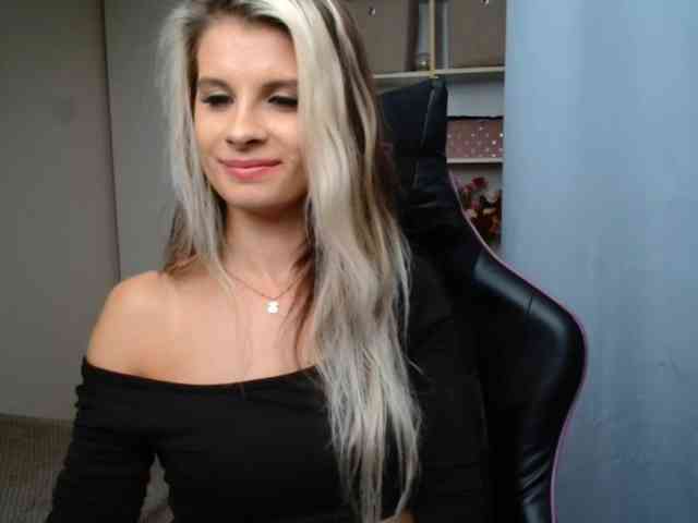 KristineNatural webcam