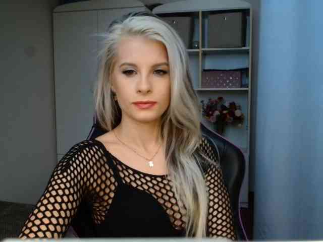 KristineNatural webcam