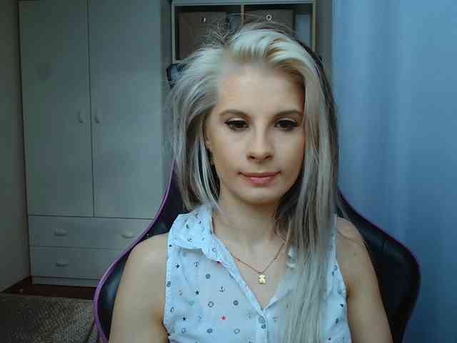 KristineNatural webcam