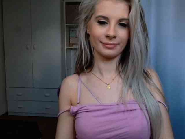 KristineNatural webcam