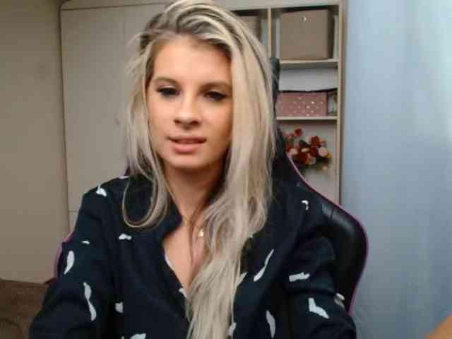 KristineNatural webcam