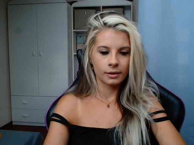 KristineNatural webcam