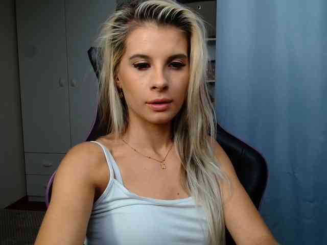 KristineNatural webcam