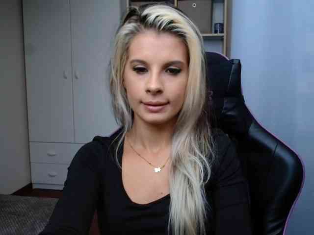 KristineNatural webcam