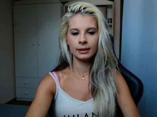 KristineNatural webcam