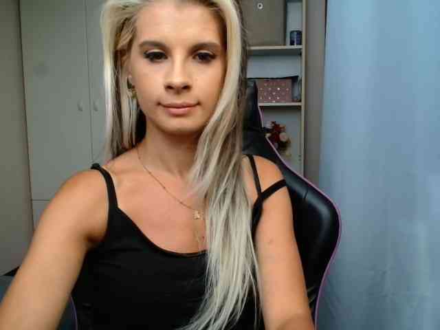 KristineNatural webcam