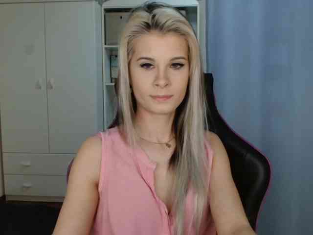 KristineNatural webcam