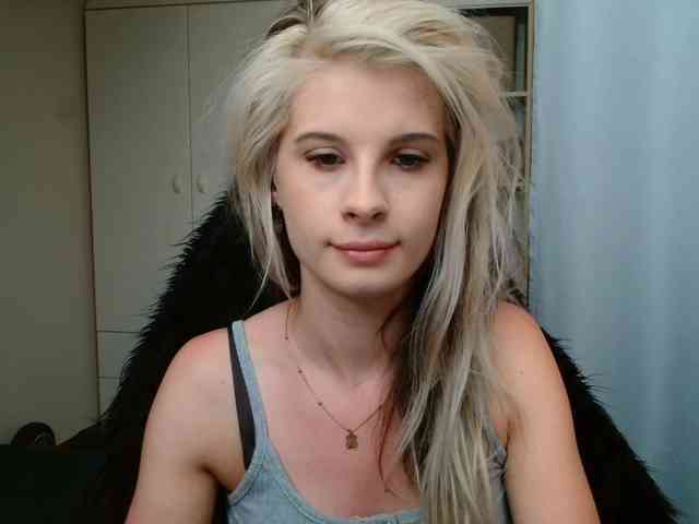 KristineNatural webcam
