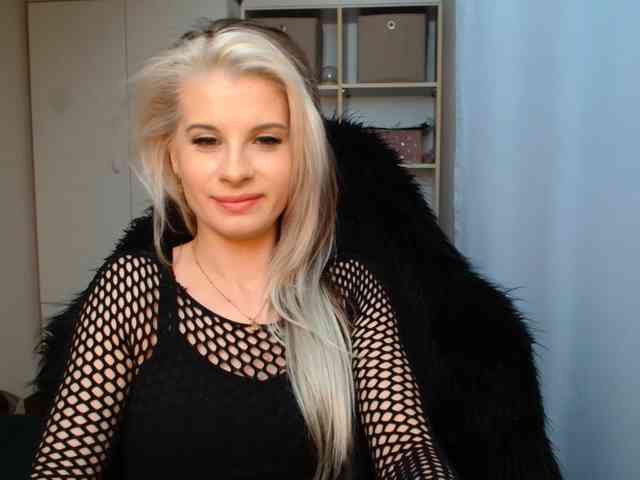 KristineNatural webcam