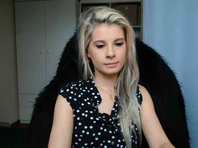KristineNatural webcam