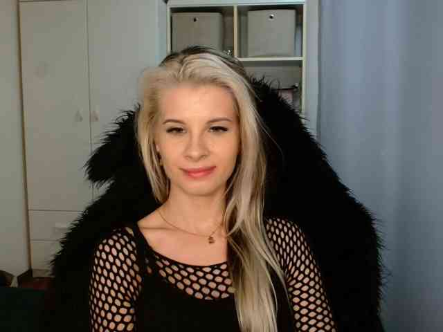 KristineNatural webcam