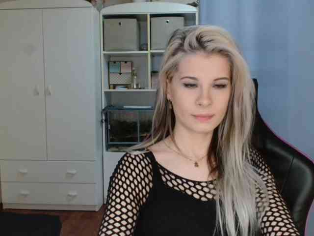 KristineNatural webcam