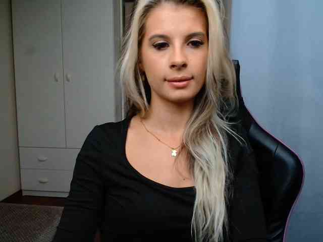 KristineNatural webcam