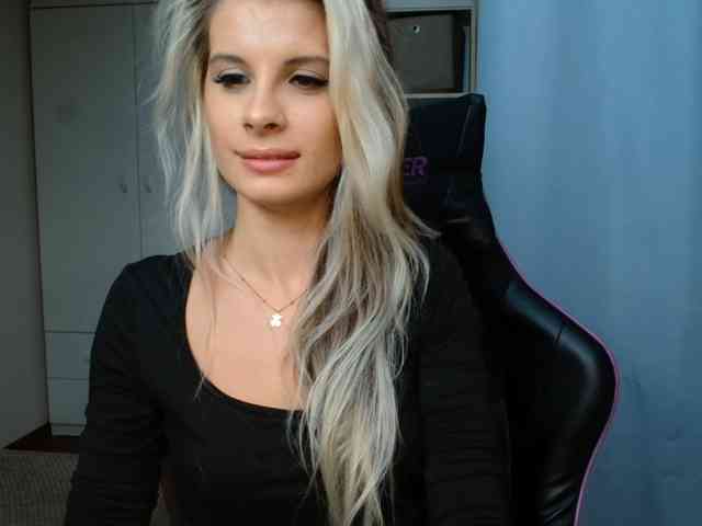 KristineNatural webcam
