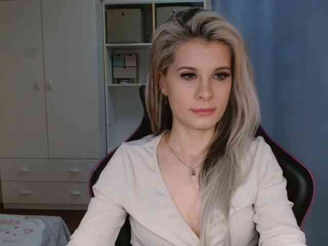 KristineNatural webcam