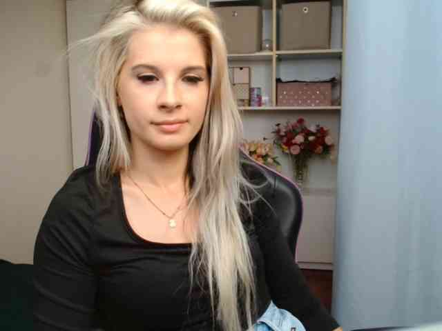 KristineNatural webcam