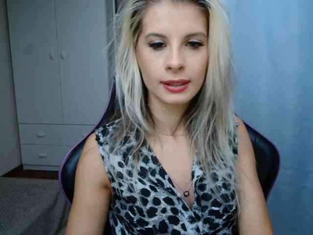 KristineNatural webcam