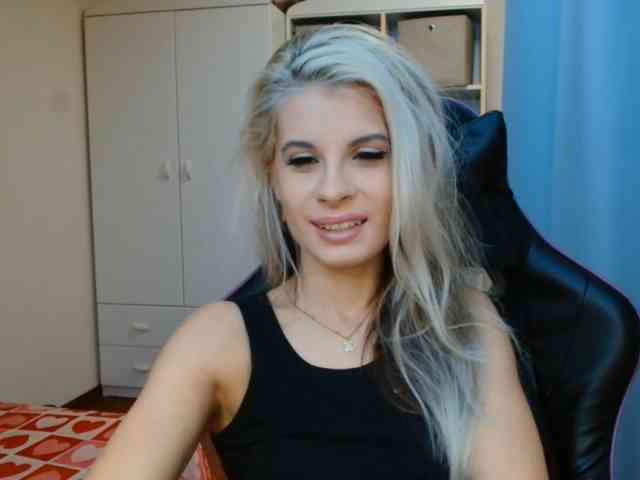 KristineNatural webcam