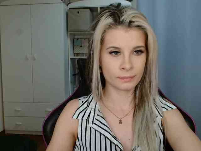 KristineNatural webcam