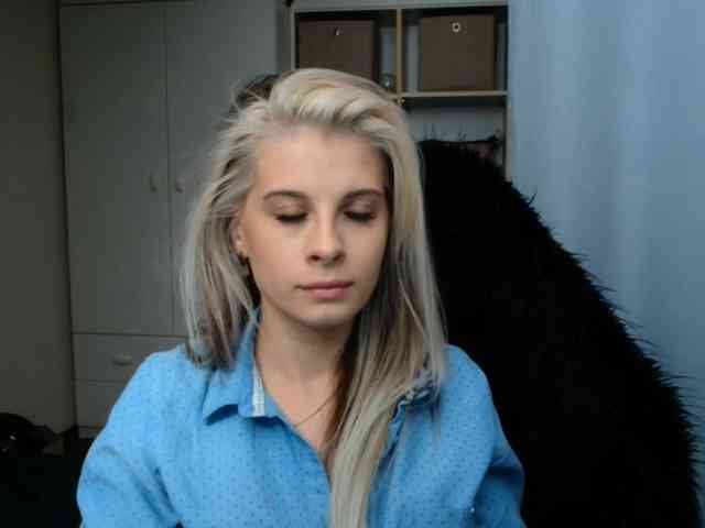 KristineNatural webcam