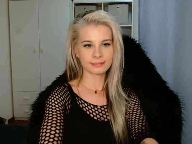 KristineNatural webcam