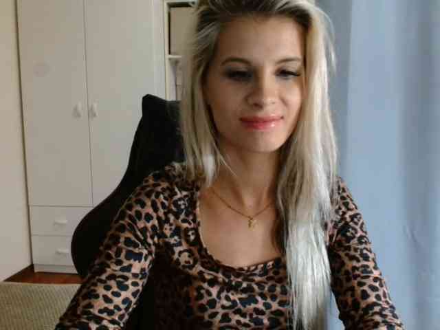 KristineNatural webcam