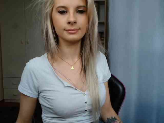 KristineNatural webcam