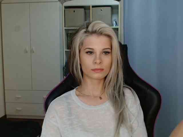 KristineNatural webcam