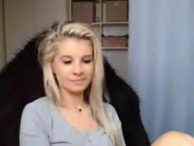 KristineNatural webcam