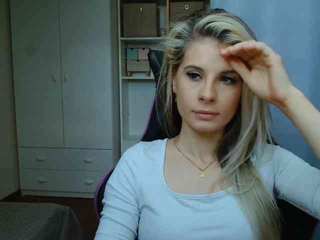 KristineNatural webcam