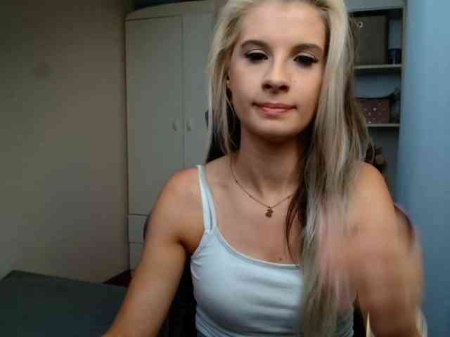 KristineNatural webcam