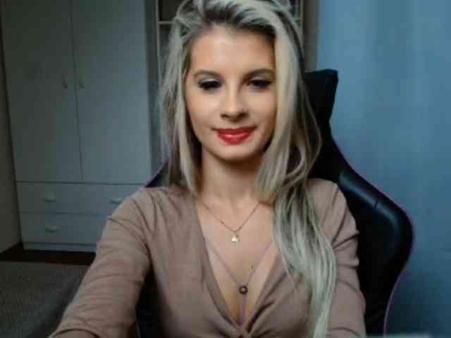 KristineNatural webcam