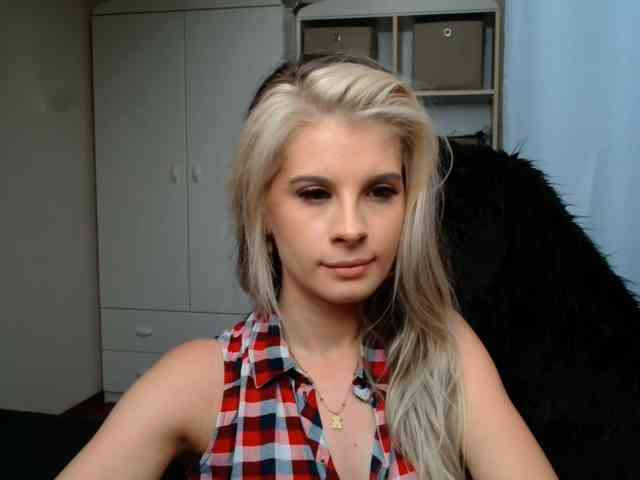 KristineNatural webcam
