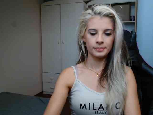 KristineNatural webcam