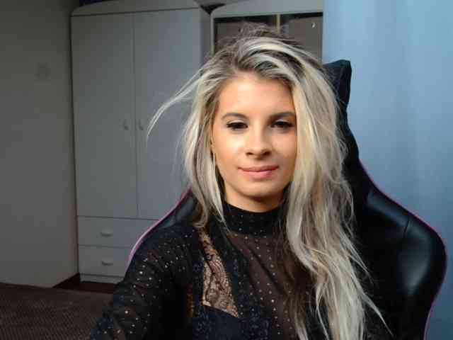 KristineNatural webcam