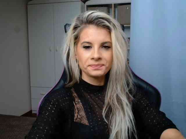 KristineNatural webcam