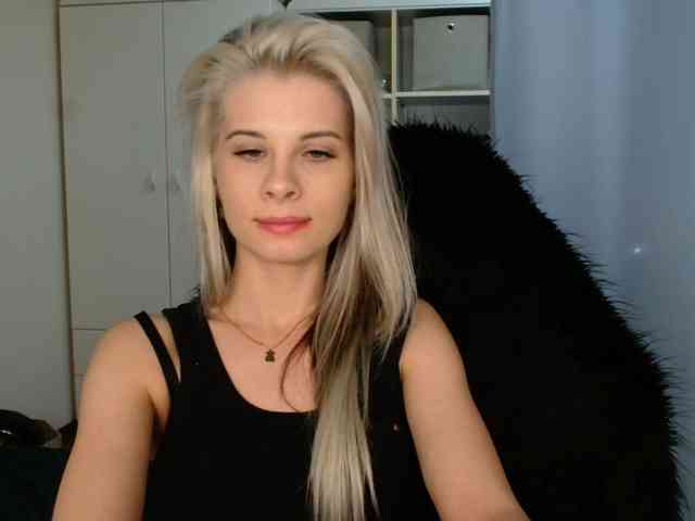 KristineNatural webcam