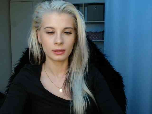 KristineNatural webcam