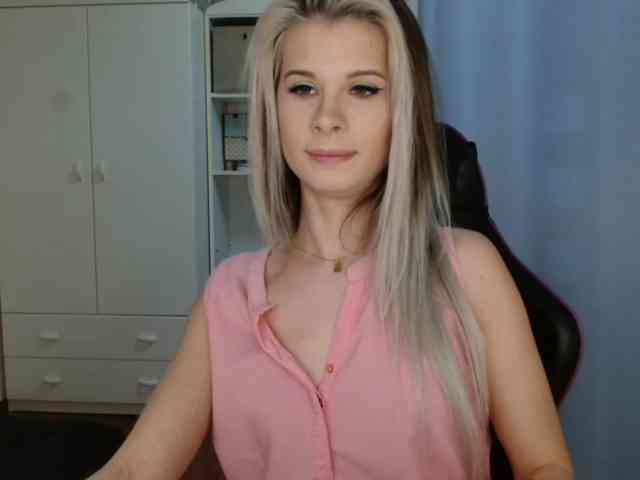 KristineNatural webcam