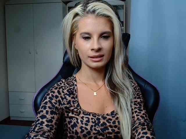 KristineNatural webcam