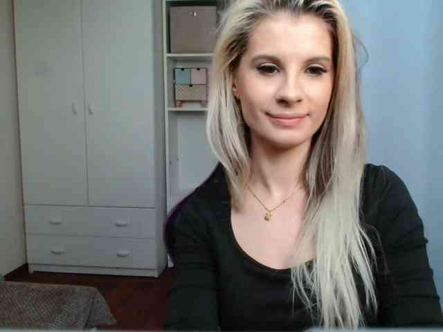 KristineNatural webcam